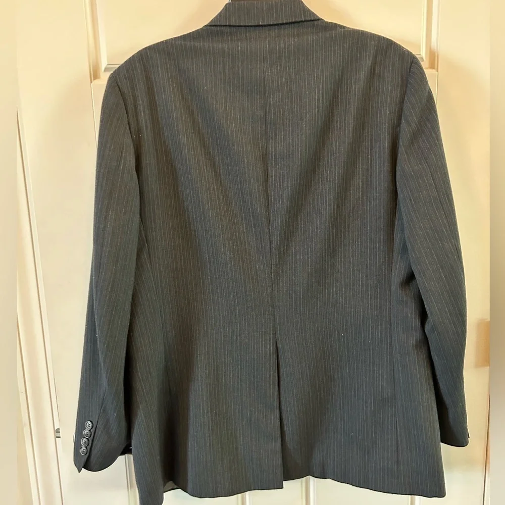 Kuppenheimer Suit‎ dark gray Pinstripe